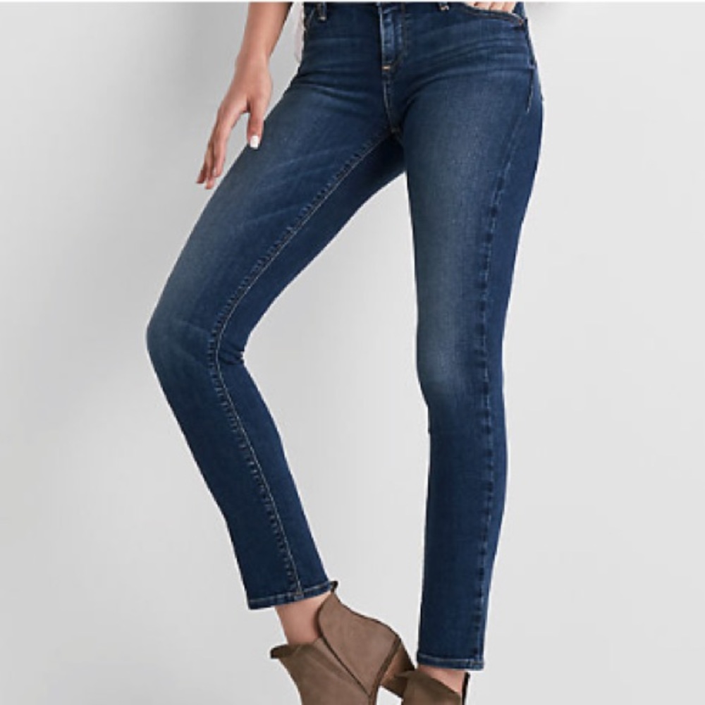 Lucky Brand: Lolita Mid Rise Crop Jeans